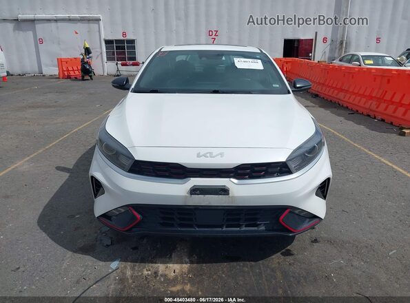 3KPF54AD0NE440299 2022 KIA FORTE White Vista del cuadro de instrumentos