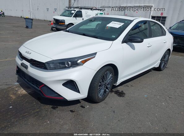 3KPF54AD0NE440299 2022 KIA FORTE White Vista tres cuartos delantera izquierda