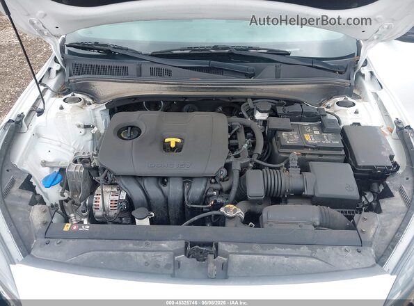 3KPF54AD0NE445678 2022 KIA FORTE White Հետևի տեսք
