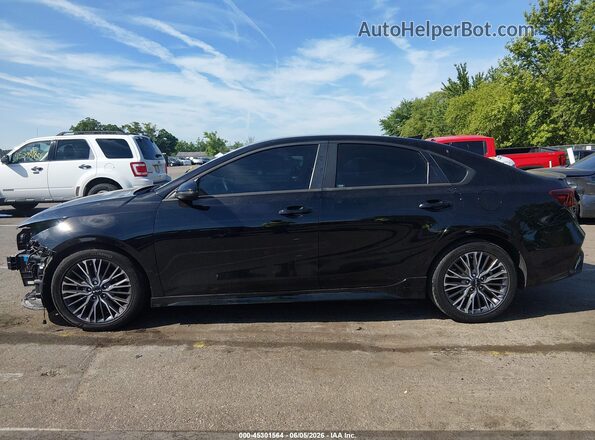 3KPF54AD0NE496324 2022 KIA FORTE Black Widok wnętrza z tyłu