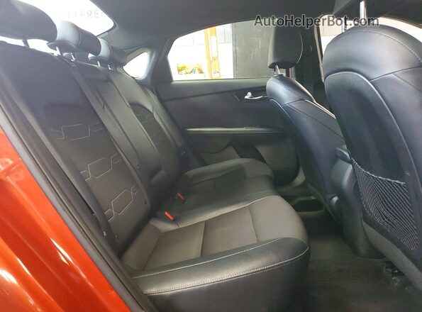 3KPF54AD0PE558386 2023 KIA FORTE Red 