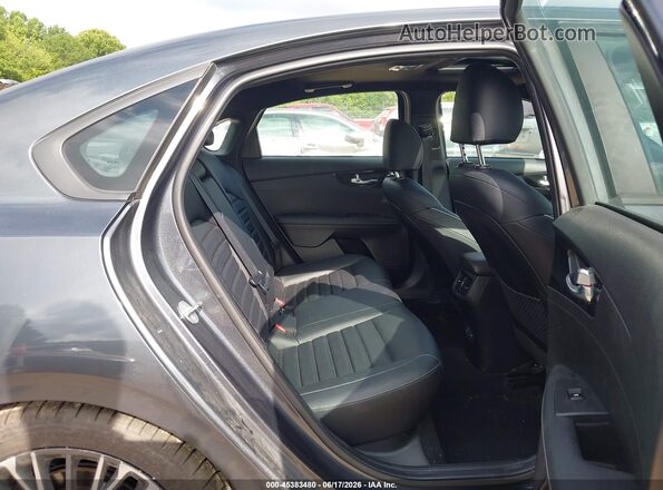 3KPF54AD0PE578668 2023 KIA FORTE Gray Widok naklejki z numerem VIN