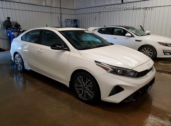 3KPF54AD2PE524207 2023 KIA FORTE White Առջևի աջ