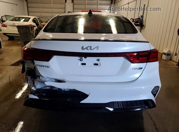 3KPF54AD2PE524207 2023 KIA FORTE White Հետևի տեսք