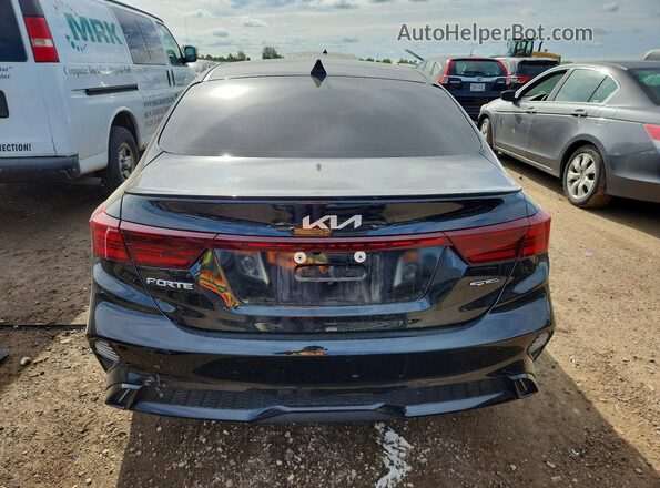 3KPF54AD2RE823232 2024 KIA FORTE Black უკანა ხედი