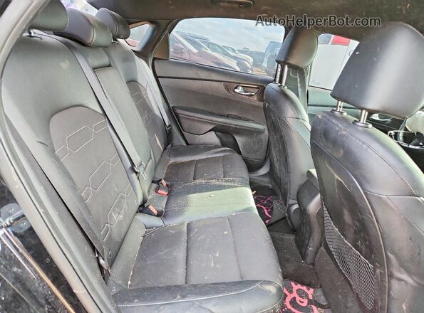 3KPF54AD2RE823232 2024 KIA FORTE Black უკანა სავარძლების ხედი