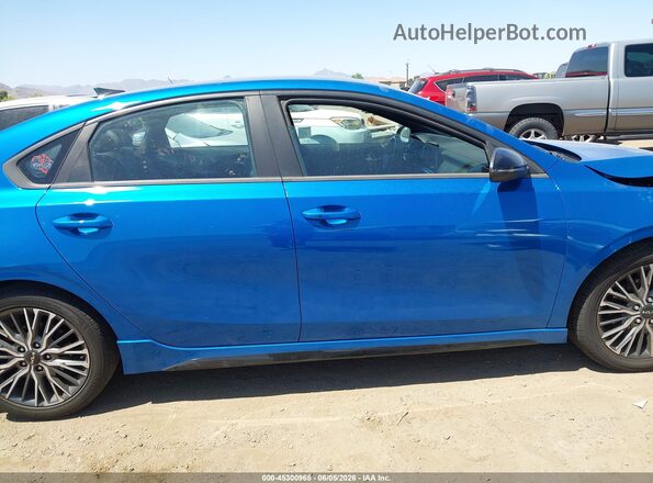 3KPF54AD3NE421892 2022 KIA FORTE Blue Rear interior view
