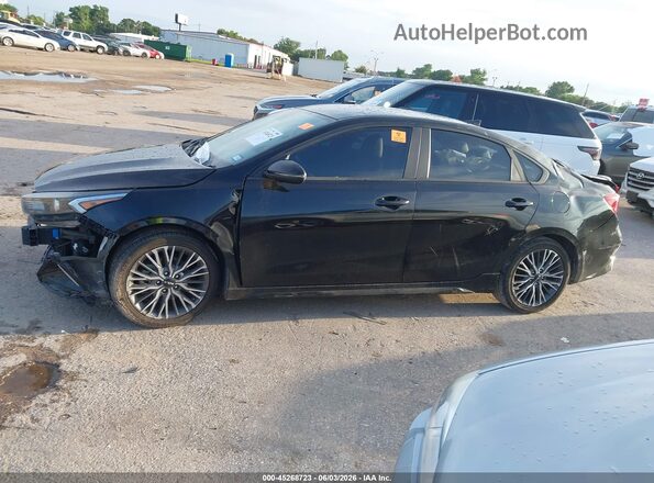 3KPF54AD3PE516925 2023 KIA FORTE Black Widok wnętrza z tyłu