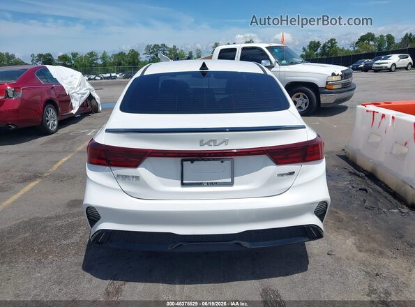 3KPF54AD3PE582844 2023 KIA FORTE White 