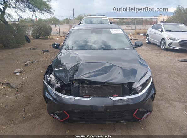 3KPF54AD3PE642718 2023 KIA FORTE Gray Vista del salpicadero