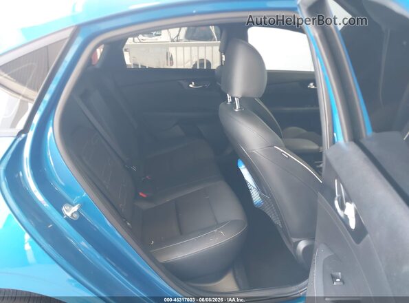3KPF54AD3RE719560 2024 KIA FORTE Blue Vista de la etiqueta del VIN