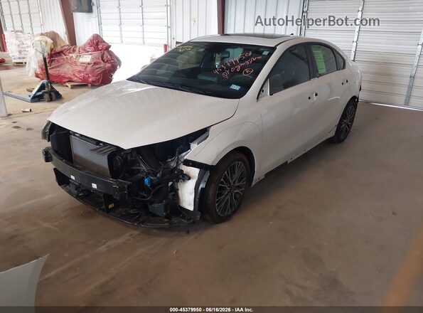 3KPF54AD3RE754986 2024 KIA FORTE White Передня ліва чверть