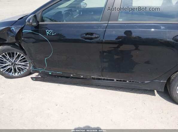 3KPF54AD4RE832286 2024 KIA FORTE Black წინა ხედი