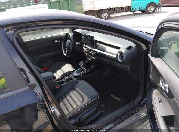 3KPF54AD4RE832286 2024 KIA FORTE Black წინა სალონის ხედი