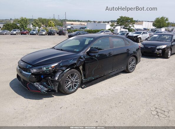 3KPF54AD4RE832286 2024 KIA FORTE Black წინა მარცხენა ხედი სამი მეოთხედიდან