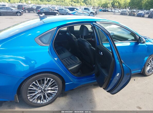 3KPF54AD5NE425944 2022 KIA FORTE Blue Widok naklejki z numerem VIN