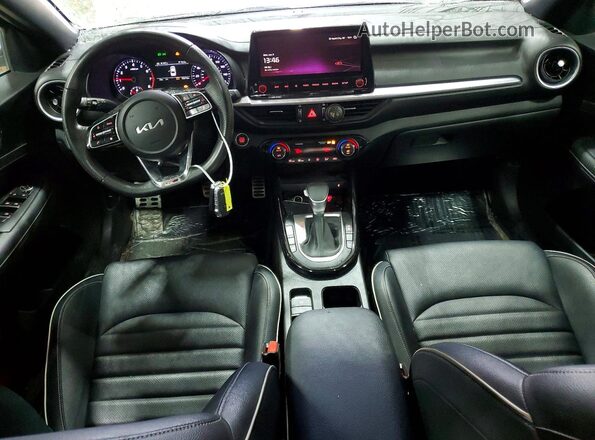 3KPF54AD5PE598270 2023 KIA FORTE Charcoal Dashboard view
