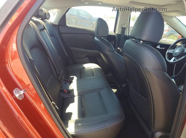 3KPF54AD7KE084865 2019 KIA FORTE Orange Вид задніх сидінь