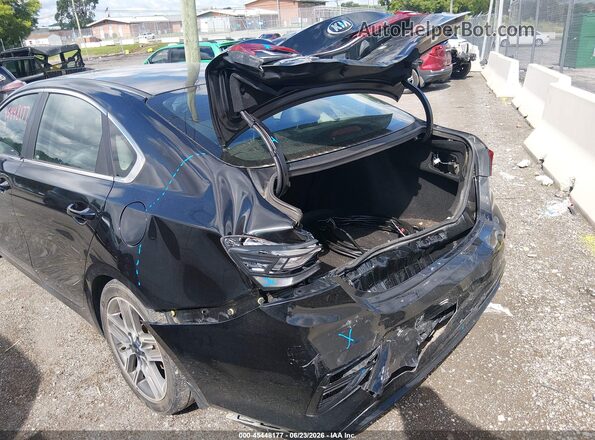 3KPF54AD7ME331031 2021 KIA FORTE Black Widok z przodu