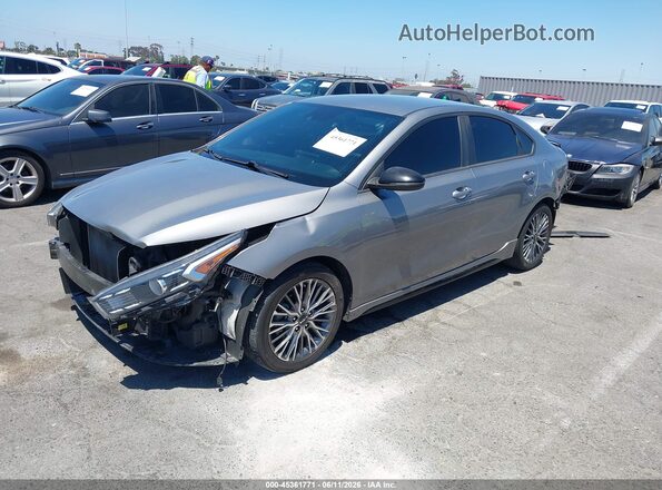 3KPF54AD7NE481545 2022 KIA FORTE Silver წინა მარცხენა ხედი სამი მეოთხედიდან