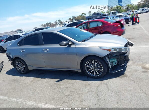3KPF54AD7NE481545 2022 KIA FORTE Silver სალონის 360-გრადუსიანი ხედი