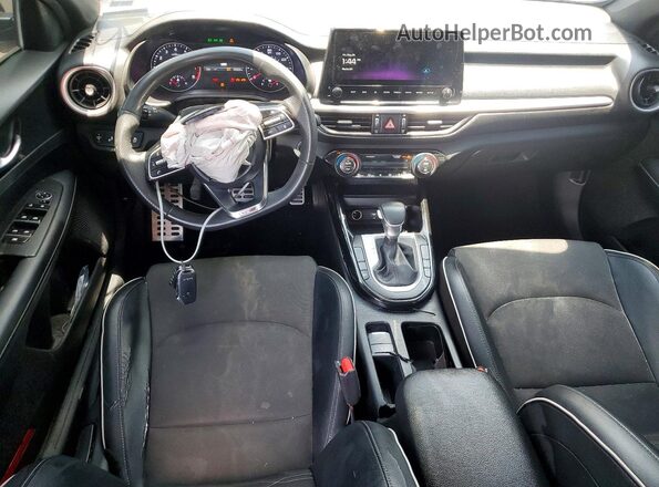 3KPF54AD7RE710778 2024 KIA FORTE Черный Вид панели приборов