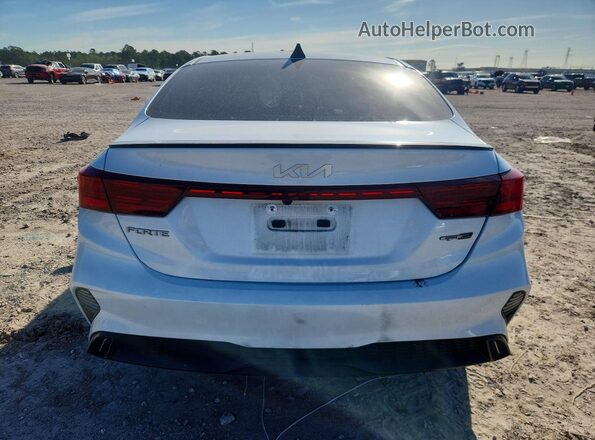3KPF54AD7RE820861 2024 KIA FORTE White Vista trasera