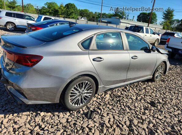 3KPF54AD8NE498046 2022 KIA FORTE Gray 