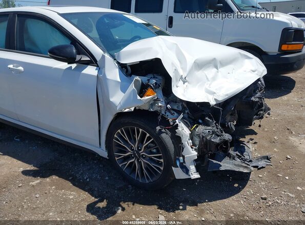 3KPF54AD8PE648076 2023 KIA FORTE Белый 