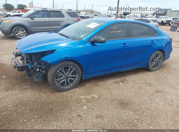 3KPF54AD8RE704939 2024 KIA FORTE Blue Przód lewy