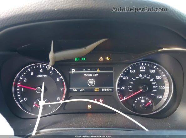 3KPF54AD8RE715052 2024 KIA FORTE Gray Widok wnętrza z przodu