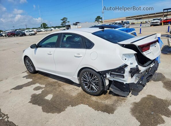 3KPF54AD8RE817435 2024 KIA FORTE White 