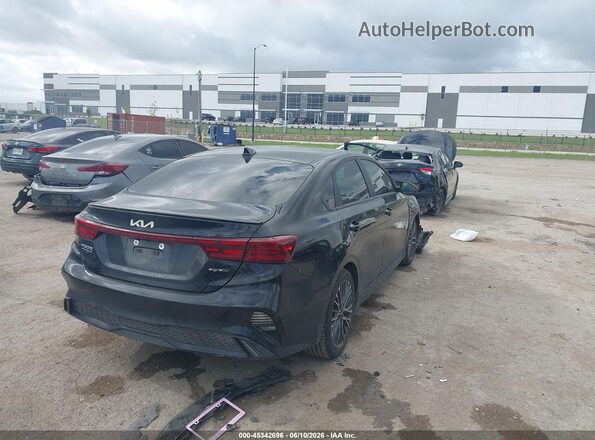 3KPF54AD9RE796109 2024 KIA FORTE Black Tył prawy