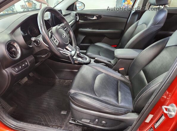3KPF54ADXKE084455 2019 KIA FORTE Orange Front interior view