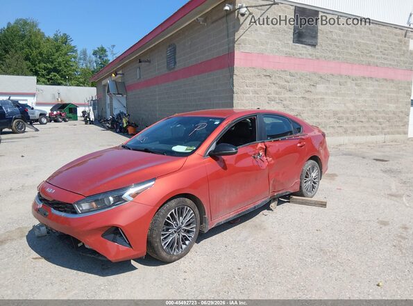 3KPF54ADXPE533902 2023 KIA FORTE Red Առջևի ձախ երեք քառորդ տեսարան