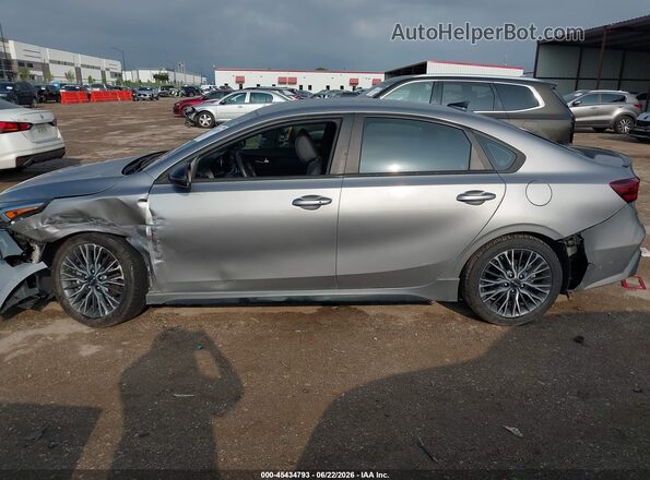 3KPF54ADXPE594425 2023 KIA FORTE Gray Widok wnętrza 360 stopni