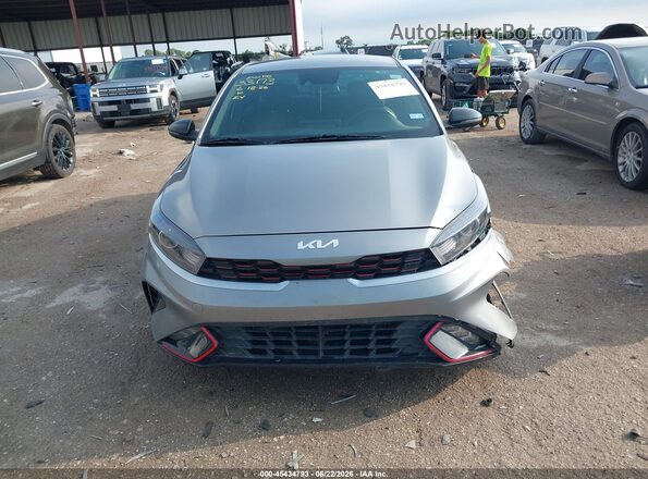 3KPF54ADXPE594425 2023 KIA FORTE Gray Widok zestawu wskaźników
