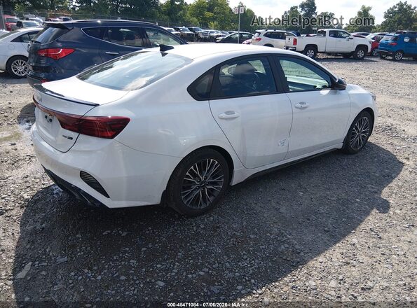3KPF54ADXPE646894 2023 KIA FORTE White Задня права чверть
