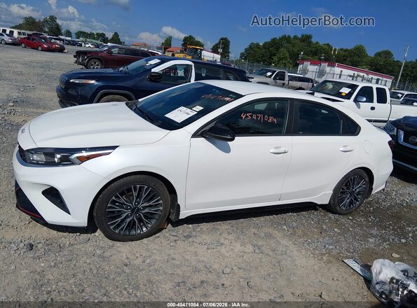3KPF54ADXPE646894 2023 KIA FORTE White Панорамний вид салону 360°