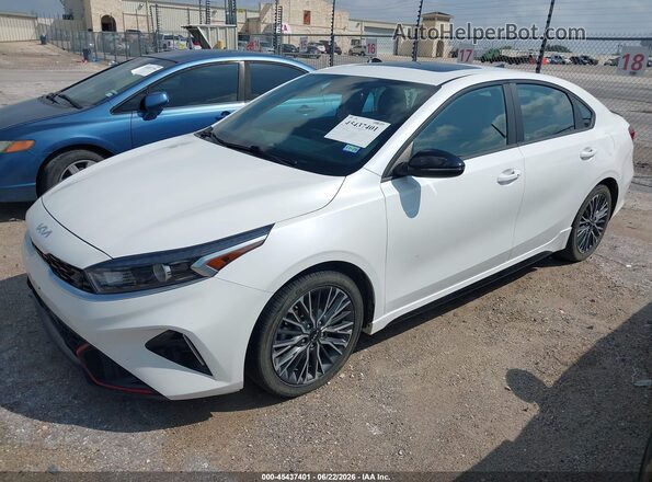 3KPF54ADXRE718180 2024 KIA FORTE White Przód lewy