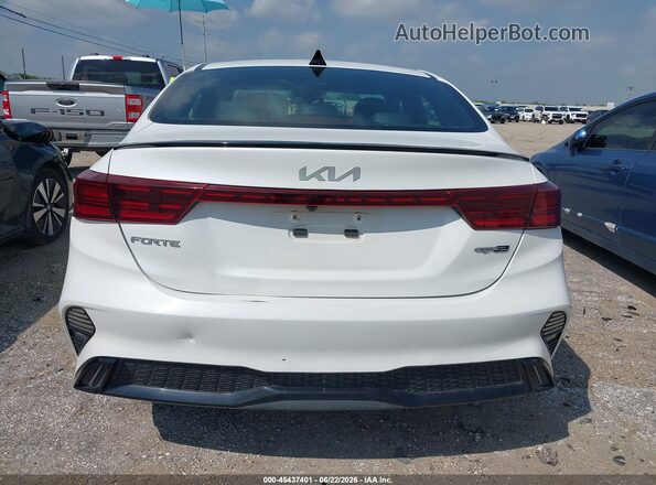 3KPF54ADXRE718180 2024 KIA FORTE White 