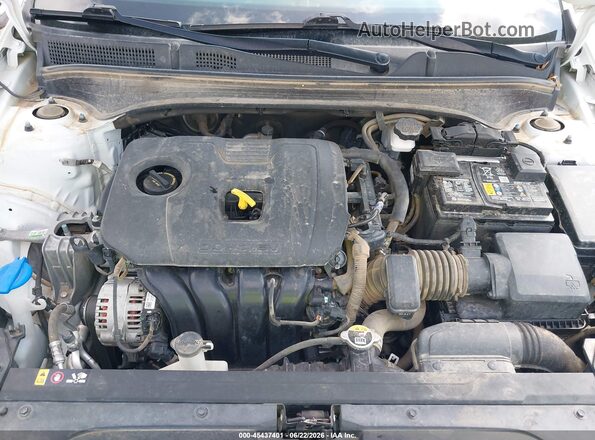 3KPF54ADXRE718180 2024 KIA FORTE White Widok z tyłu