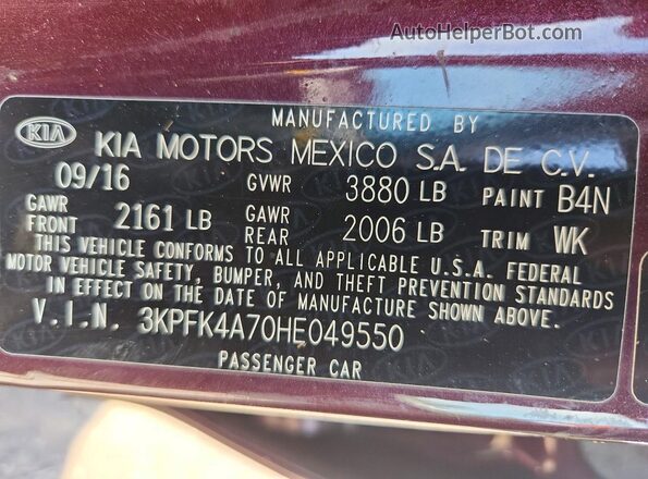 3KPFK4A70HE049550 2017 KIA FORTE Burgundy Vista del compartimento del motor