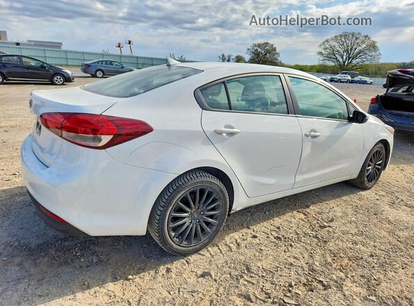 3KPFK4A71HE035804 2017 KIA FORTE Белый Задняя правая четверть