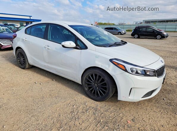 3KPFK4A71HE035804 2017 KIA FORTE Белый Передняя правая четверть