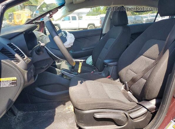 3KPFK4A71HE044552 2017 KIA FORTE Black Front interior view