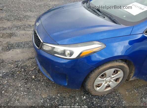 3KPFK4A72HE009809 2017 KIA FORTE Blue Widok z przodu