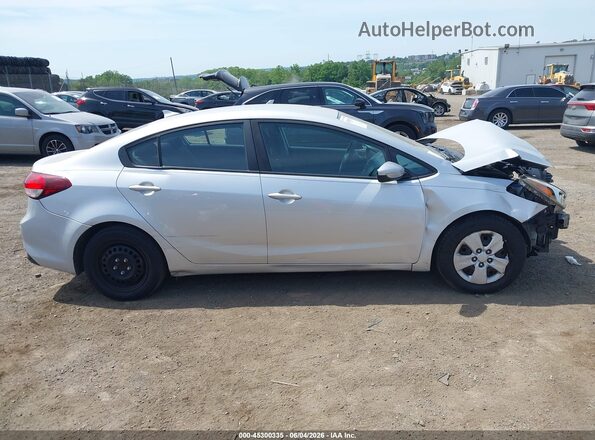 3KPFK4A72HE075793 2017 KIA FORTE Silver 