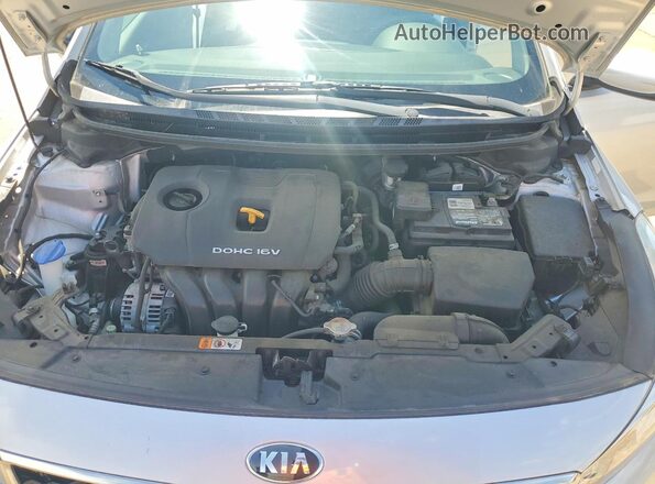 3KPFK4A72HE098247 2017 KIA FORTE Silver უკანა სალონის ხედი