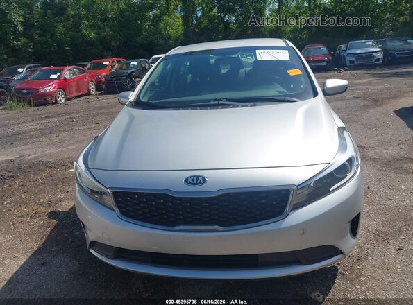 3KPFK4A74HE075939 2017 KIA FORTE Silver Вид задньої частини салону